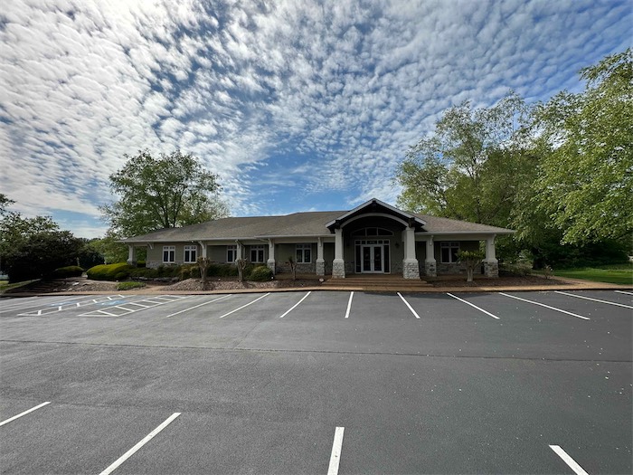 Front door entrance to Harrison Family Dentistry in Chattanooga TN